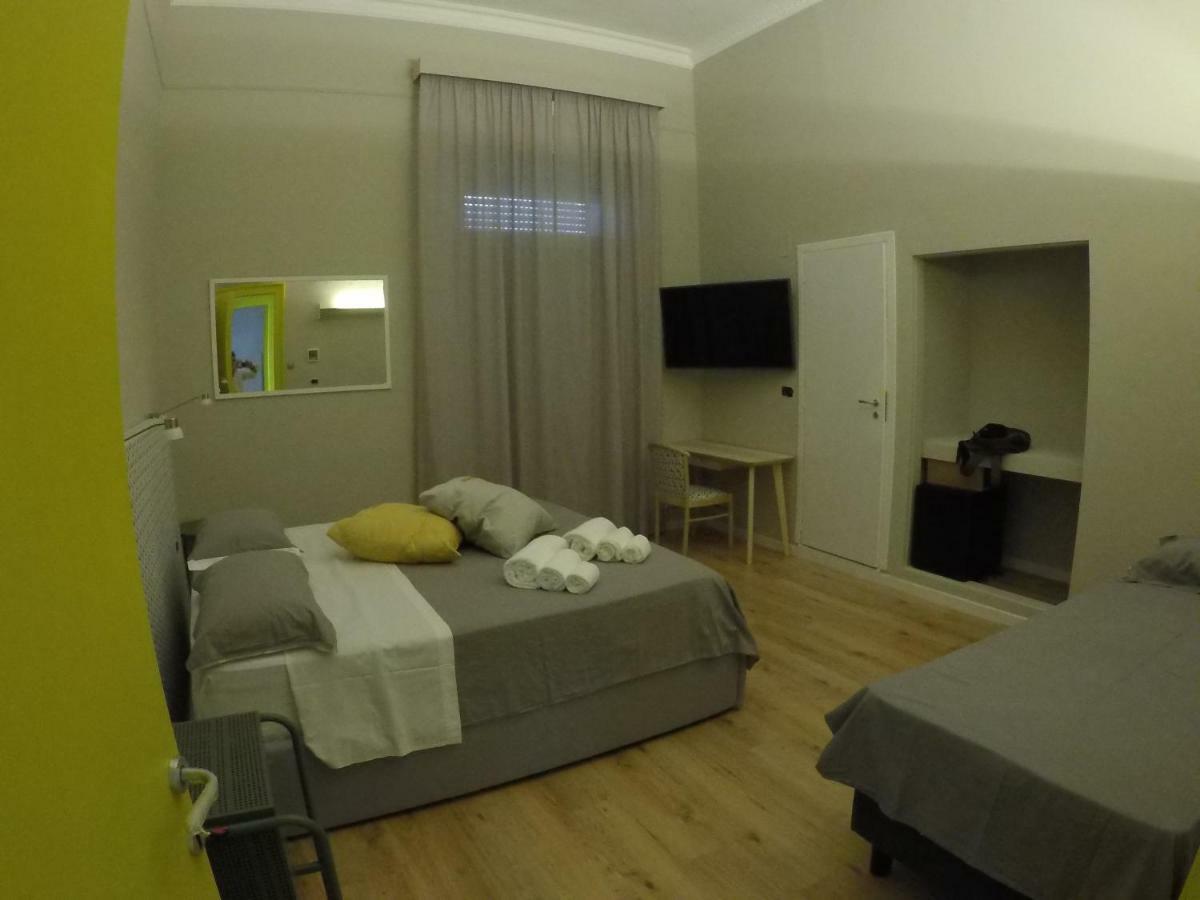 Ace Rooms Vsg Villa San Giovanni Luaran gambar