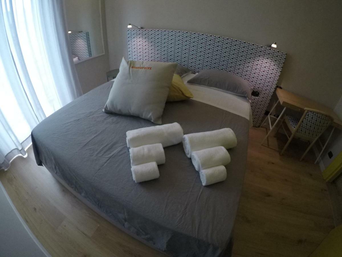 Ace Rooms Vsg Villa San Giovanni Luaran gambar